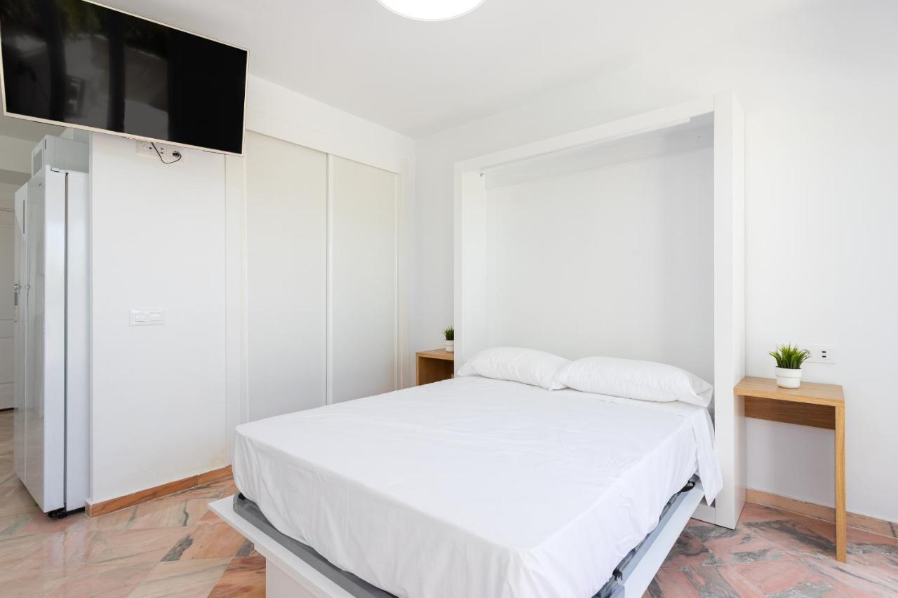 Romana Playa 804 Apartment by GHR Rentals Marbella Bagian luar foto